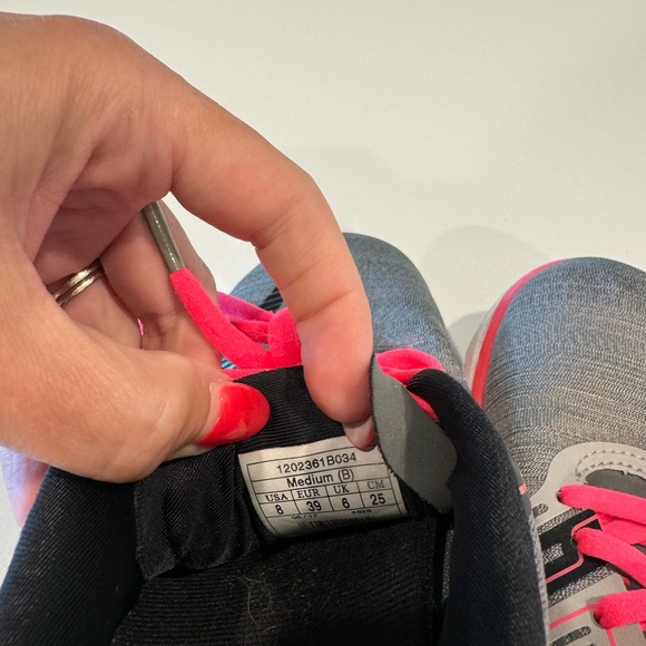 Brooks Pure Cadence 6 Running Athletic Gym Walk Shoes Womens 7.5 Pink and Gray - Picture 7 of 7